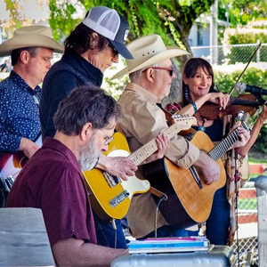 Famiiar Strangers band